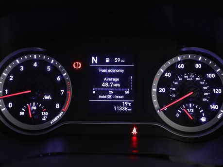 Hyundai i10 1.2 MPi SE Connect 5dr Auto Hatchback 26