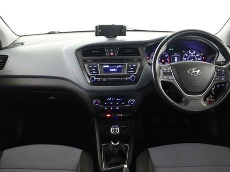 Hyundai i20 1.2 Premium 5dr Hatchback 14