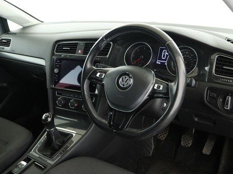Volkswagen Golf SE TDI BLUEMOTION TECHNOLOGY 14