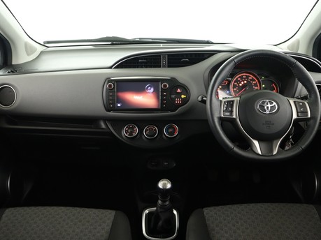 Toyota Yaris VVT-I ICON 14