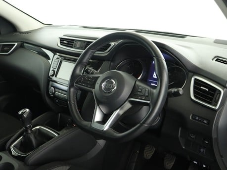 Nissan Qashqai 1.3 DiG-T Acenta Premium 5dr Hatchback 14