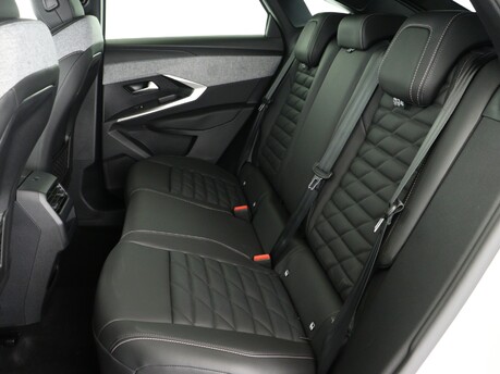 Peugeot 3008 3008 1.2 Hybrid 136 Allure 5dr e-DSC6 Estate 11