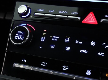 Hyundai SANTA FE Santa Fe 1.6 TGDi PHEV Calligraphy 5dr 4WD Auto [6 Seats] Estate 29