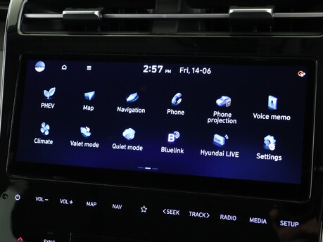 Hyundai TUCSON 1.6 TGDi Plug-in Hybrid Premium 5dr 4WD Auto Estate 16