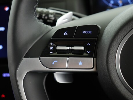 Hyundai TUCSON 1.6 TGDi Plug-in Hybrid Premium 5dr 4WD Auto Estate 26