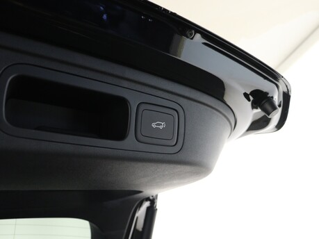 MG HS Hs 1.5 T-GDI Trophy 5dr DCT Hatchback 10