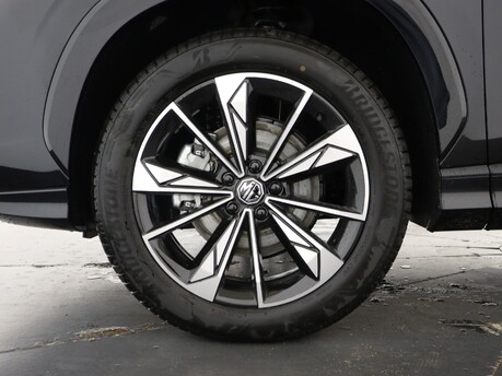 MG HS Hs 1.5 T-GDI Trophy 5dr DCT Hatchback 11
