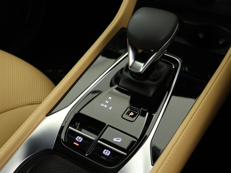 MG HS Hs 1.5 T-GDI Trophy 5dr DCT Hatchback 21