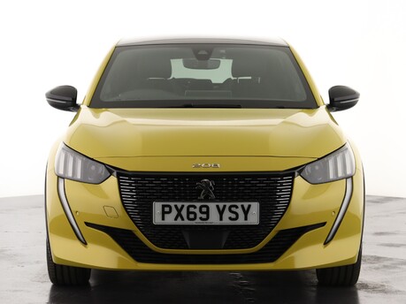 Peugeot 208 1.2 PureTech 130 GT Line 5 6