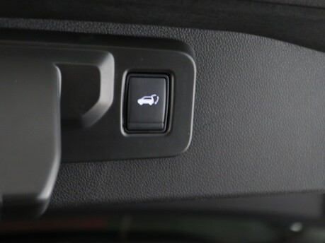 Renault Scenic E-Tech 160kW Esprit Alpine 87kWh Long Range 5dr Auto Estate 11