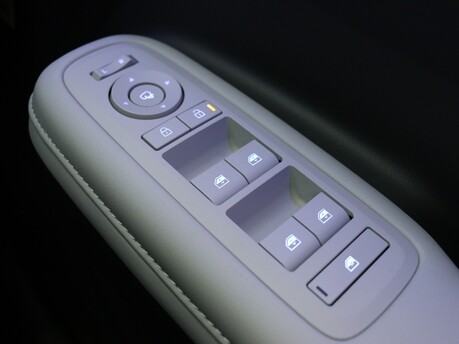 Hyundai SANTA FE Santa Fe 1.6 TGDi Plug-in Hybrid Premium 5dr 4WD Auto Estate 32