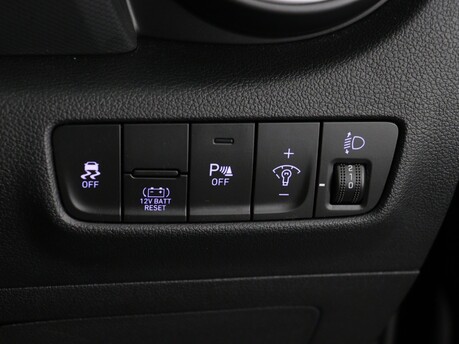 Hyundai KONA 1.6 GDi Hybrid SE Connect 5dr DCT Hatchback 25
