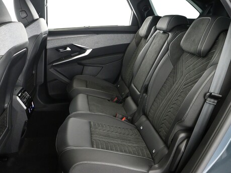 Peugeot 5008 157kW GT 73kWh 5dr Auto Estate 15