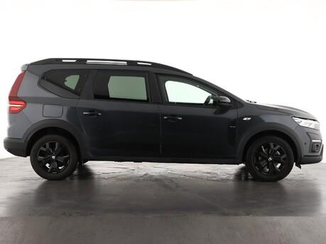 Dacia Jogger 1.0 TCe Extreme SE 5dr Estate 4