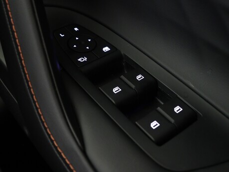 MG HS Hs 1.5 T-GDI PHEV Trophy 5dr Auto Hatchback 29