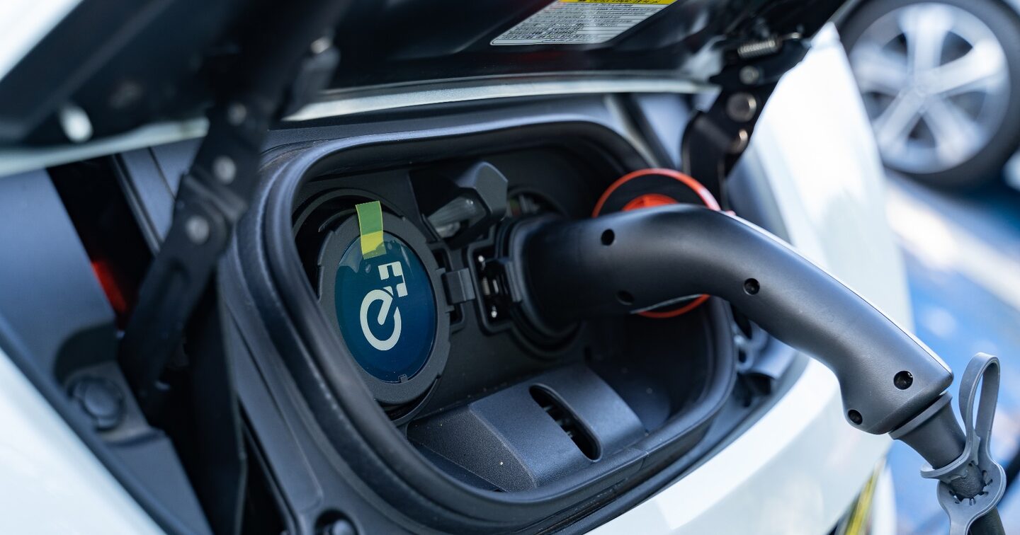 How much does it cost to run an electric or hybrid car?