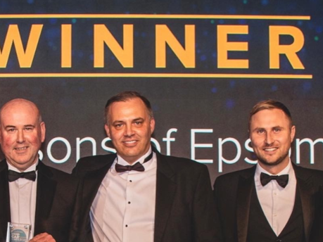 Wilsons win the Used Car Website of the Year Award