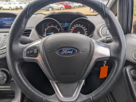 Ford Fiesta ST-LINE 20