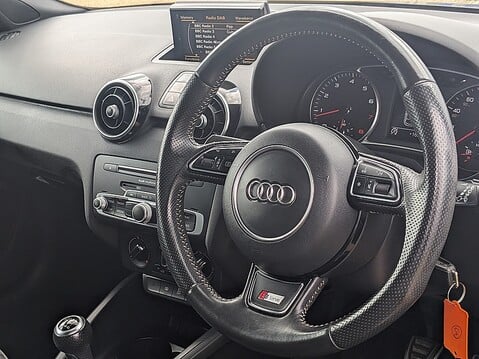 Audi A1 TFSI SPORT 13