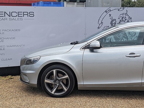 Volvo V40 D2 R-DESIGN LUX NAV 5