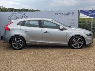 Volvo V40 D2 R-DESIGN LUX NAV 10