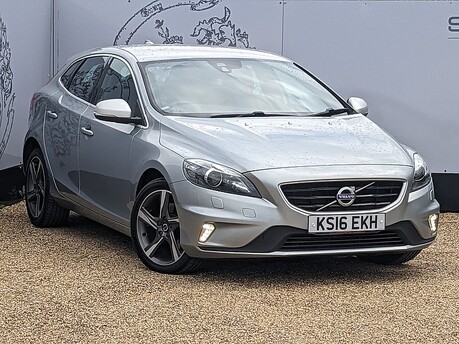 Volvo V40 D2 R-DESIGN LUX NAV