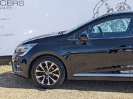 Renault Clio ICONIC SCE 5