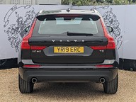 Volvo XC60 T5 MOMENTUM 8