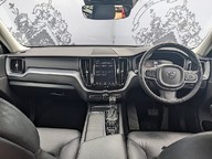 Volvo XC60 T5 MOMENTUM 17