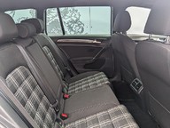 Volkswagen Golf GTD TDI DSG 13