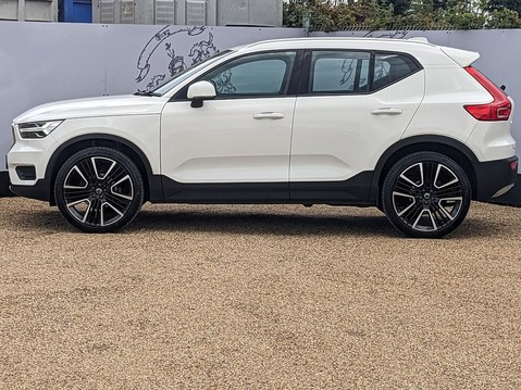 Volvo XC40 T3 MOMENTUM 6