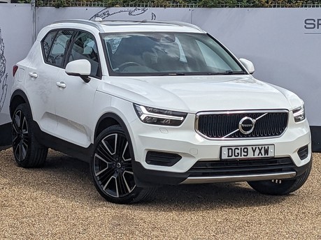 Volvo XC40 T3 MOMENTUM