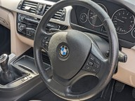 BMW 3 Series 320i SE 13