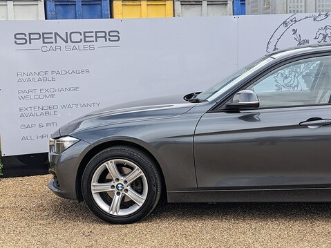 BMW 3 Series 320i SE 5