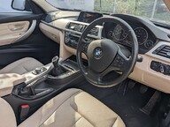 BMW 3 Series 320i SE 12