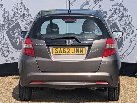 Honda Jazz I-VTEC ES 8