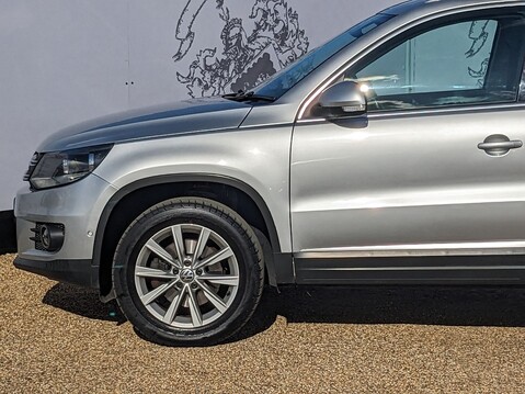 Volkswagen Tiguan SE TDI BLUEMOTION TECHNOLOGY 4MOTION DSG 5