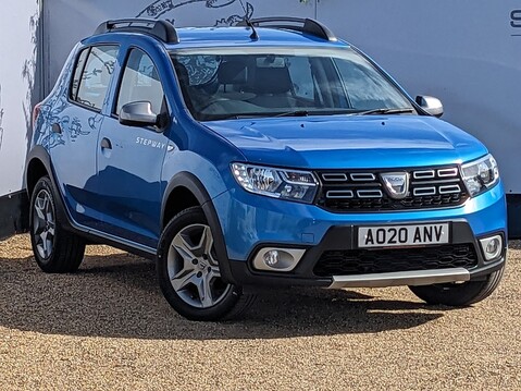 Dacia Sandero Stepway ESSENTIAL TCE 1