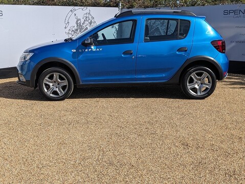 Dacia Sandero Stepway ESSENTIAL TCE 4