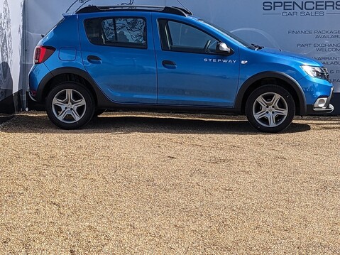 Dacia Sandero Stepway ESSENTIAL TCE 10