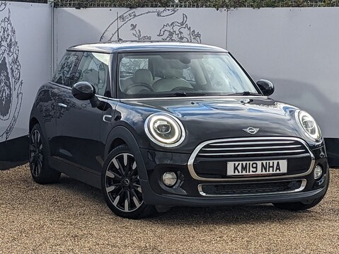 Mini Hatch COOPER EXCLUSIVE 1