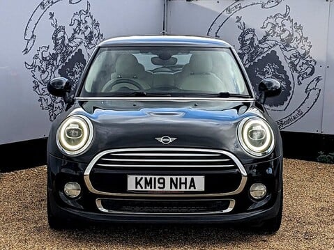 Mini Hatch COOPER EXCLUSIVE