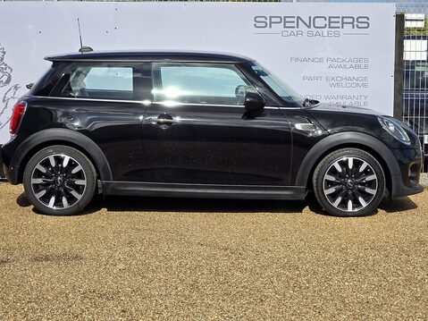 Mini Hatch COOPER EXCLUSIVE 10