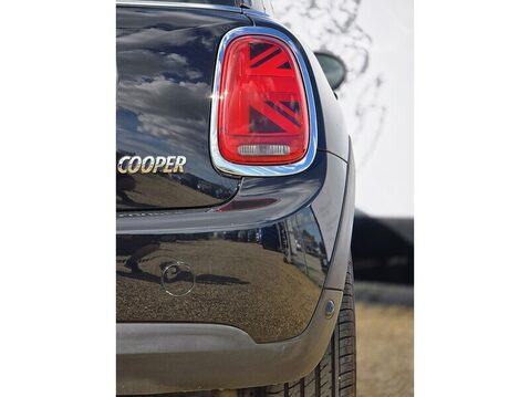 Mini Hatch COOPER EXCLUSIVE 30