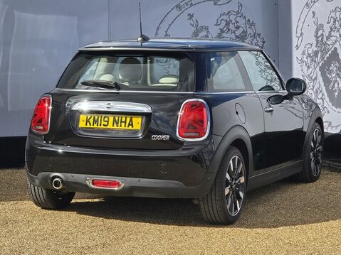 Mini Hatch COOPER EXCLUSIVE 9