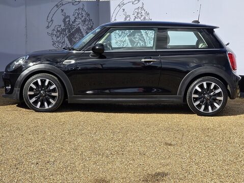 Mini Hatch COOPER EXCLUSIVE 4