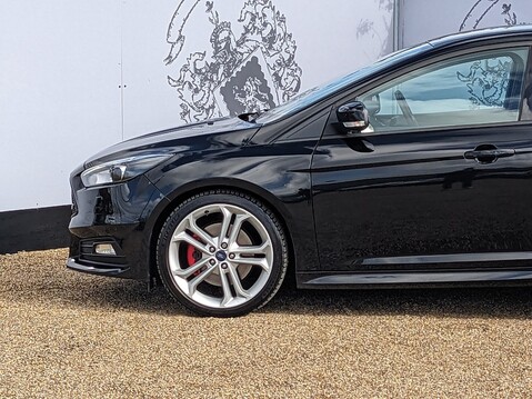 Ford Focus ST-3 5