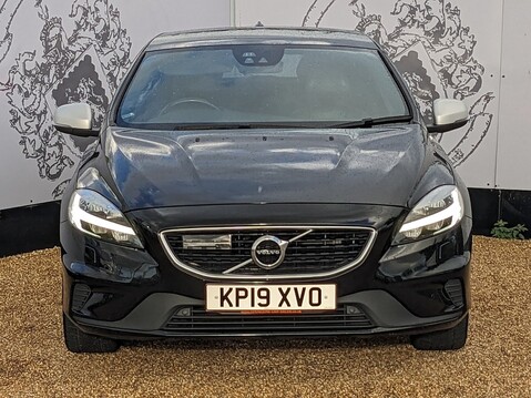 Volvo V40 D2 R-DESIGN EDITION 2