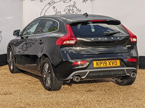 Volvo V40 D2 R-DESIGN EDITION 6