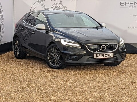 Volvo V40 D2 R-DESIGN EDITION 1